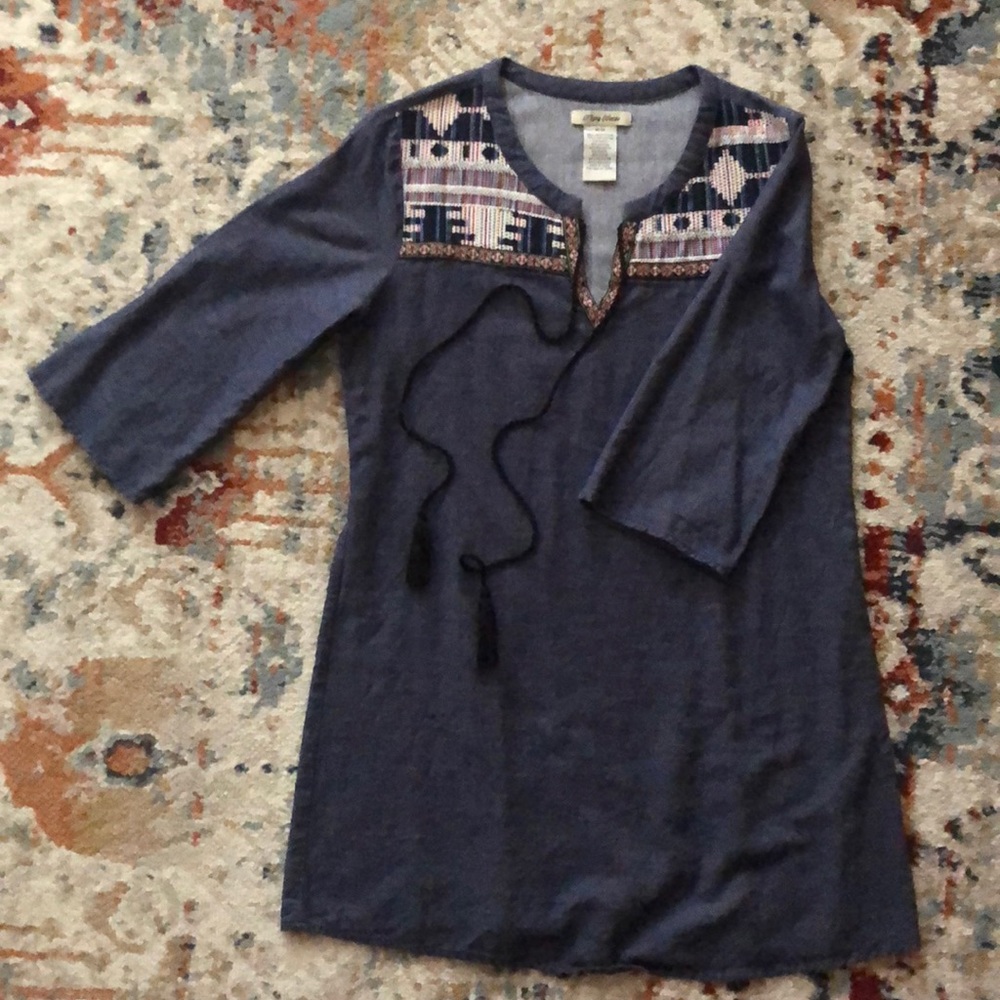 Quarter sleeve dress